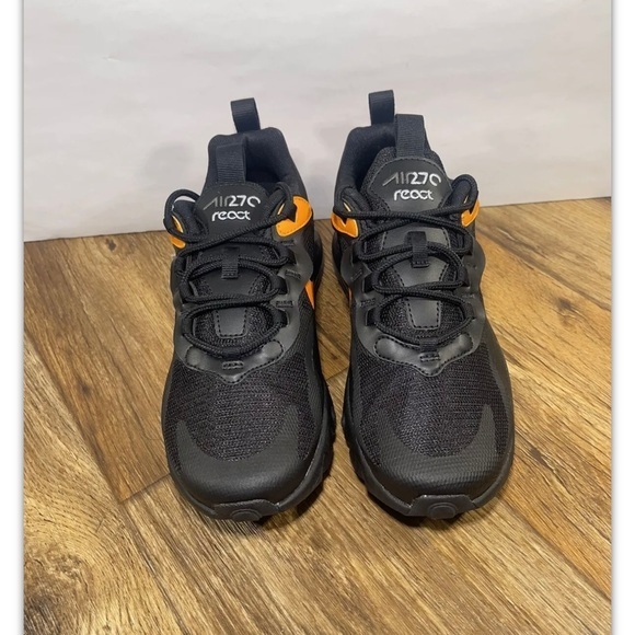Nike Air Max React 270 Black Orange Red Cv9638-001 Size GS 5.5 / Women's 7 New - Picture 3 of 7